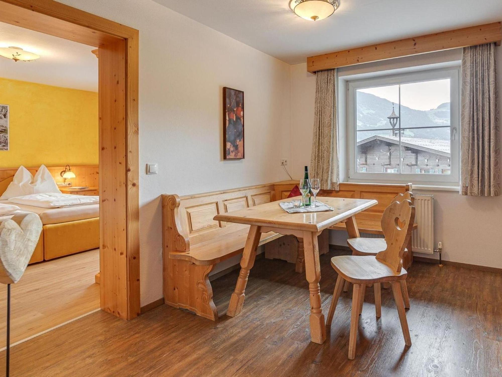 Apartment In Fuegen With A Garden Esterno foto